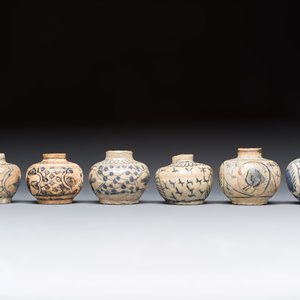 11 Chinese Swatow blue and white jarlets, Ming — photo 9