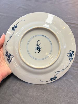 12 Chinese blue and white plates with figural and floral design, 18th C. — 照片 4