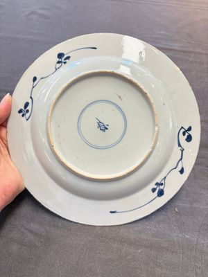 12 Chinese blue and white plates with figural and floral design, 18th C. — 照片 8