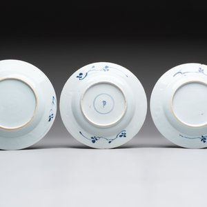 12 Chinese blue and white plates with figural and floral design, 18th C. — 照片 5