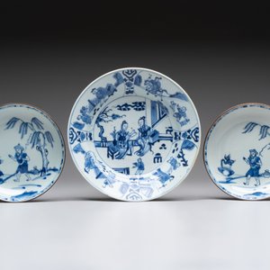 12 Chinese blue and white plates with figural and floral design, 18th C. — 照片 8