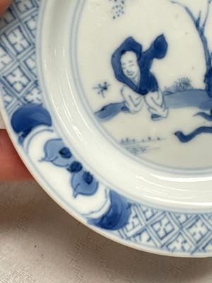 12 Chinese blue and white saucers with figural design, lingzhi and Chenghua marks, Kangxi — photo 3
