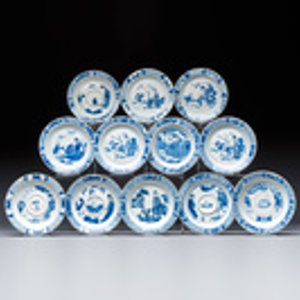 12 Chinese blue and white saucers with figural design, lingzhi and Chenghua marks, Kangxi — photo 1