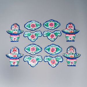 12 Chinese Canton enamel hanging ornaments, 18/19th C. — foto 1