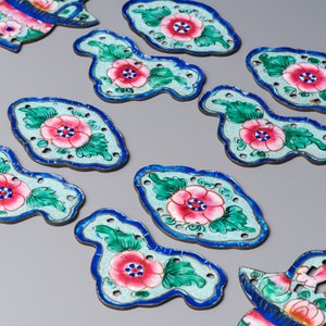 12 Chinese Canton enamel hanging ornaments, 18/19th C. — foto 3