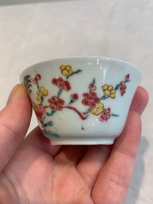 12 Chinese famille rose 'rooster' cups, Yongzheng/Qianlong — photo 14