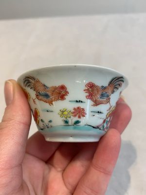 12 Chinese famille rose 'rooster' cups, Yongzheng/Qianlong — photo 18