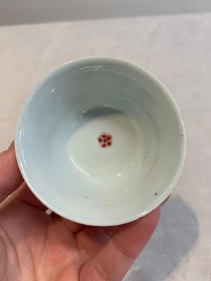 12 Chinese famille rose 'rooster' cups, Yongzheng/Qianlong — photo 26