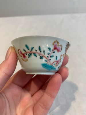12 Chinese famille rose 'rooster' cups, Yongzheng/Qianlong — photo 35
