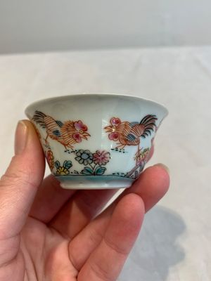 12 Chinese famille rose 'rooster' cups, Yongzheng/Qianlong — photo 38