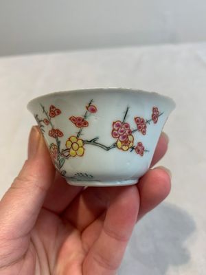 12 Chinese famille rose 'rooster' cups, Yongzheng/Qianlong — photo 39