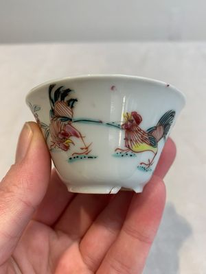 12 Chinese famille rose 'rooster' cups, Yongzheng/Qianlong — photo 43