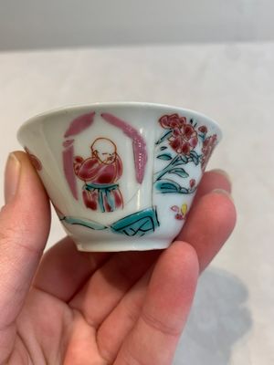 12 Chinese famille rose 'rooster' cups, Yongzheng/Qianlong — photo 45