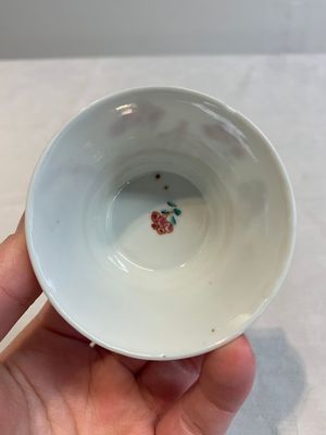 12 Chinese famille rose 'rooster' cups, Yongzheng/Qianlong — photo 47