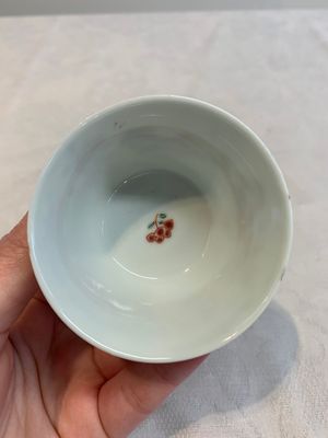 12 Chinese famille rose 'rooster' cups, Yongzheng/Qianlong — photo 57