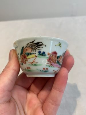 12 Chinese famille rose 'rooster' cups, Yongzheng/Qianlong — photo 59
