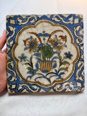 12 polychrome Kubachi pottery tiles with floral design, Dagestan, 19th C. — 照片 25