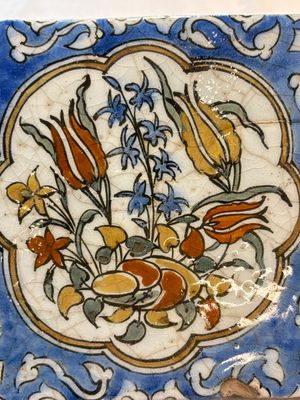 12 polychrome Kubachi pottery tiles with floral design, Dagestan, 19th C. — photo 11
