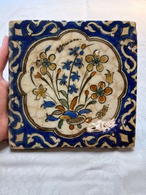 12 polychrome Kubachi pottery tiles with floral design, Dagestan, 19th C. — photo 4