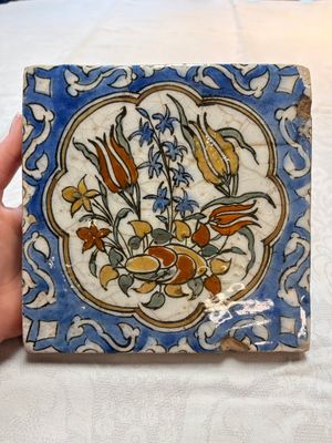 12 polychrome Kubachi pottery tiles with floral design, Dagestan, 19th C. — photo 10