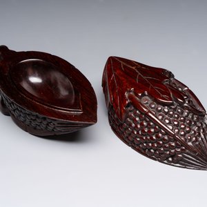 12 various Chinese carved huali and hongmu fruit-form covered boxes, 20th C. — photo 17