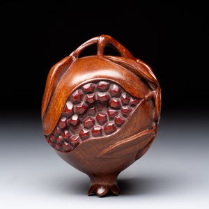 12 various Chinese carved huali and hongmu fruit-form covered boxes, 20th C. — photo 43