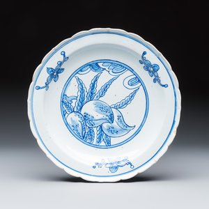13 blue, white and polychrome Dutch Delft plates — photo 12