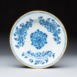 13 blue, white and polychrome Dutch Delft plates — photo 2