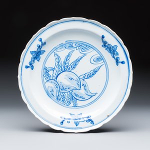 13 blue, white and polychrome Dutch Delft plates — photo 24