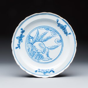 13 blue, white and polychrome Dutch Delft plates — photo 26
