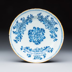 13 blue, white and polychrome Dutch Delft plates — photo 6