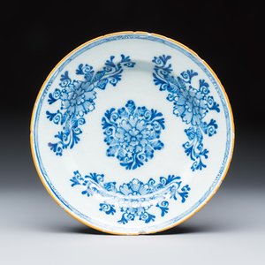 13 blue, white and polychrome Dutch Delft plates — photo 8