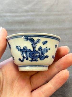 13 Chinese blue and white cups and 15 saucers, Kangxi — 照片 107