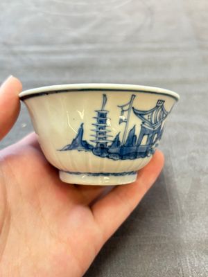 13 Chinese blue and white cups and 15 saucers, Kangxi — 照片 17