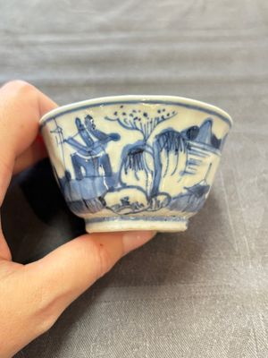 13 Chinese blue and white cups and 15 saucers, Kangxi — 照片 30
