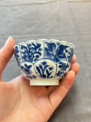 13 Chinese blue and white cups and 15 saucers, Kangxi — 照片 53