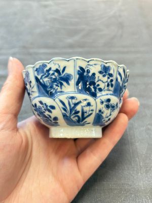 13 Chinese blue and white cups and 15 saucers, Kangxi — 照片 61