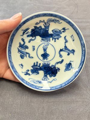 13 Chinese blue and white cups and 15 saucers, Kangxi — 照片 85