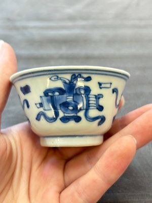 13 Chinese blue and white cups and 15 saucers, Kangxi — 照片 96