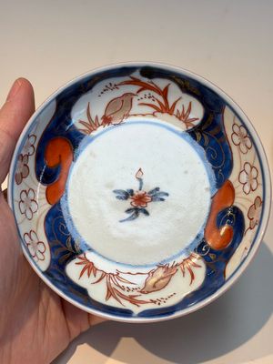 13 Chinese blue and white wares and four sets of Japanese Imari cups and saucers, 17/18th C. — foto 2