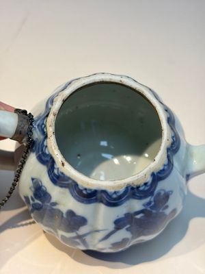 13 Chinese blue and white wares and four sets of Japanese Imari cups and saucers, 17/18th C. — foto 79