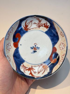 13 Chinese blue and white wares and four sets of Japanese Imari cups and saucers, 17/18th C. — foto 8
