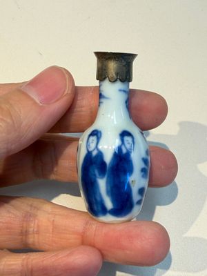 13 Chinese blue and white wares and four sets of Japanese Imari cups and saucers, 17/18th C. — foto 87