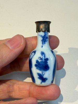 13 Chinese blue and white wares and four sets of Japanese Imari cups and saucers, 17/18th C. — foto 89
