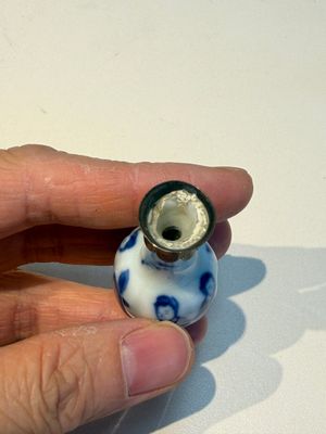 13 Chinese blue and white wares and four sets of Japanese Imari cups and saucers, 17/18th C. — foto 91