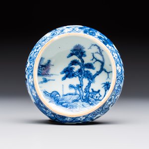 13 Chinese blue and white wares and four sets of Japanese Imari cups and saucers, 17/18th C. — foto 28