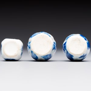 13 Chinese blue and white wares and four sets of Japanese Imari cups and saucers, 17/18th C. — foto 35