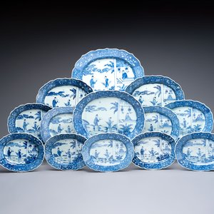13 Chinese blue and white 'Xi Xiang Ji' serving dishes, Qianlong — 照片 1