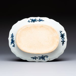 13 Chinese blue and white 'Xi Xiang Ji' serving dishes, Qianlong — 照片 23