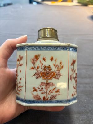 13 Chinese blue, white and polychrome wares, Kangxi and later — photo 1